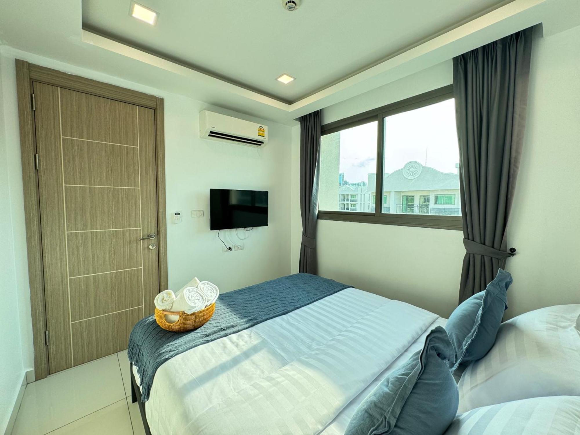 Acadia Continental Pattaya