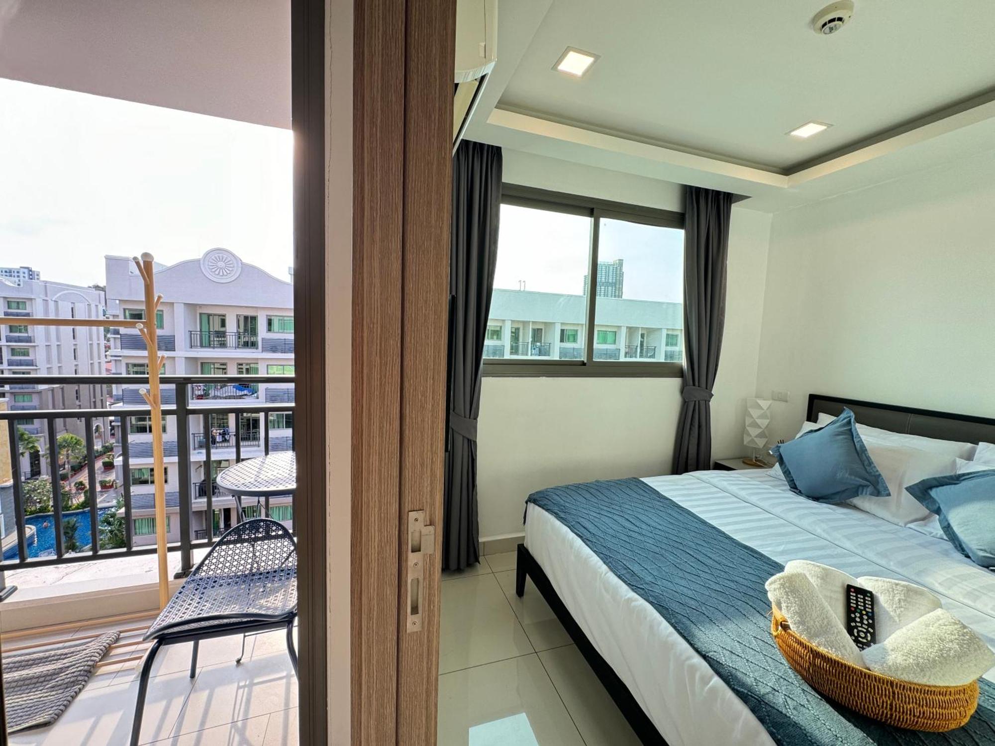 Acadia Continental * Pattaya
